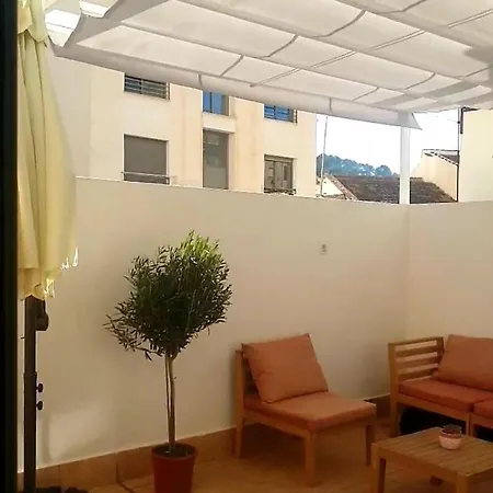 Modernes In Centro Mit Terrasse, Kingsize-bett , Ac Und Schnellem Wlan Apartment